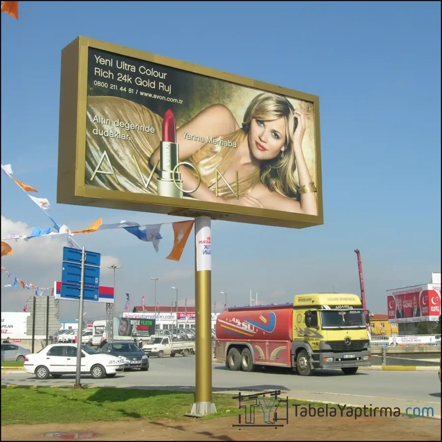 Avon Büyük Ebat Açık Hava Reklam Panosu Projesi